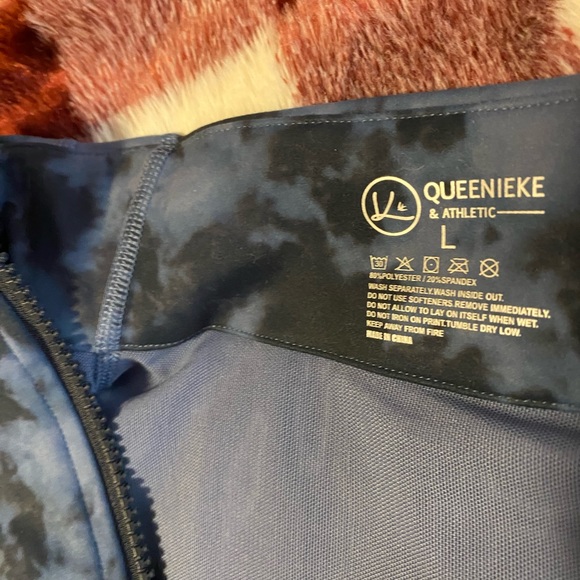 Women’s Queenieke Athletic Jacket. Size Large. - Picture 10 of 11